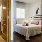 Apartamento Ainsa 公寓 *